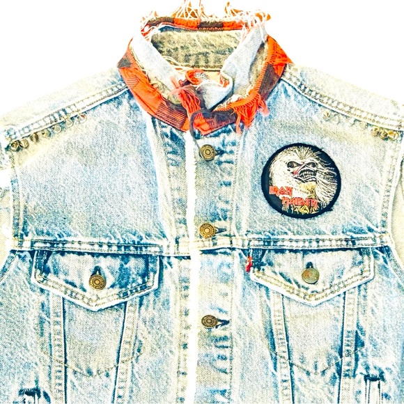 Vintage Levi’s Denim Vest Customized & Distressed w/ Megadeath Iron Maiden Patch - Picture 5 of 11
